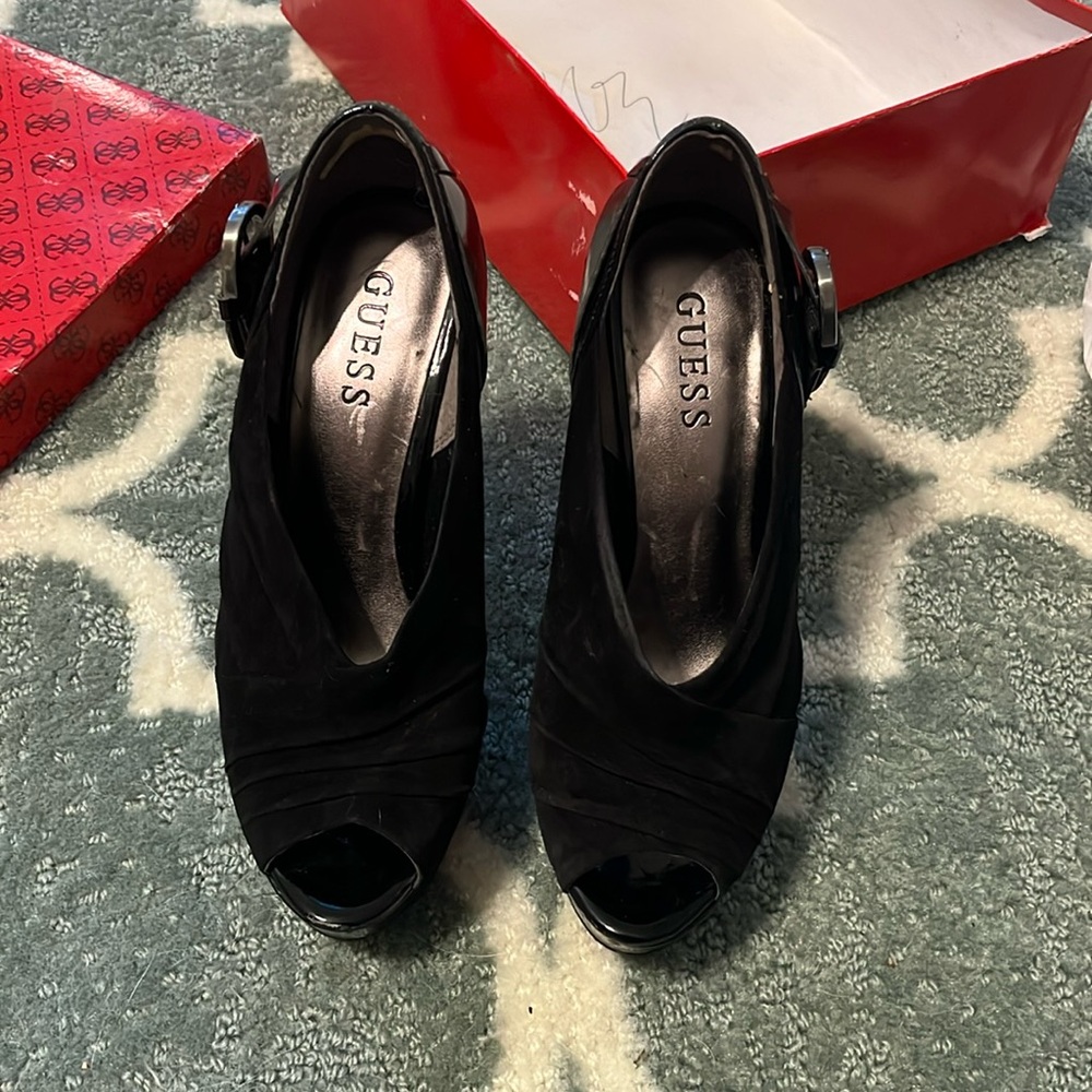 Guess black heels size 6